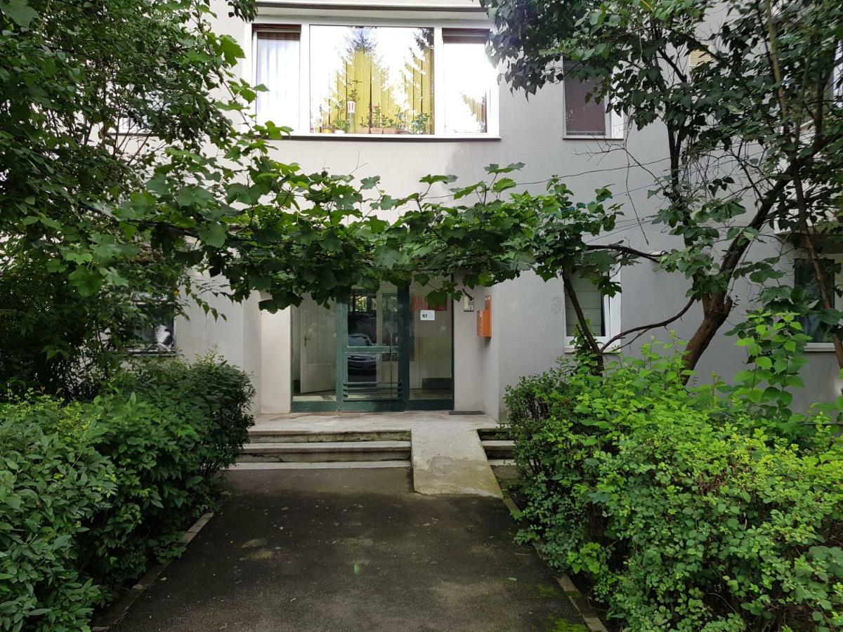 Petuniei Apartment Brassó Kültér fotó
